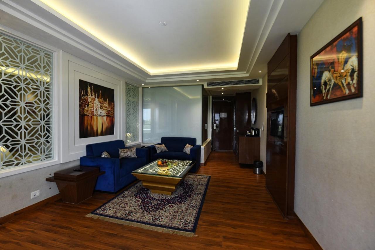 Stardom Resort Jaipur Extérieur photo