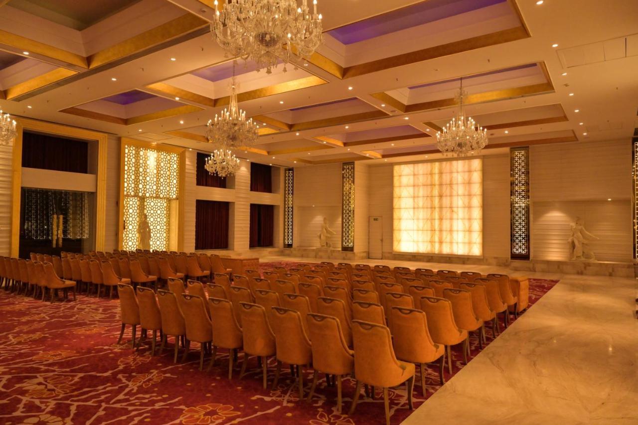 Stardom Resort Jaipur Extérieur photo