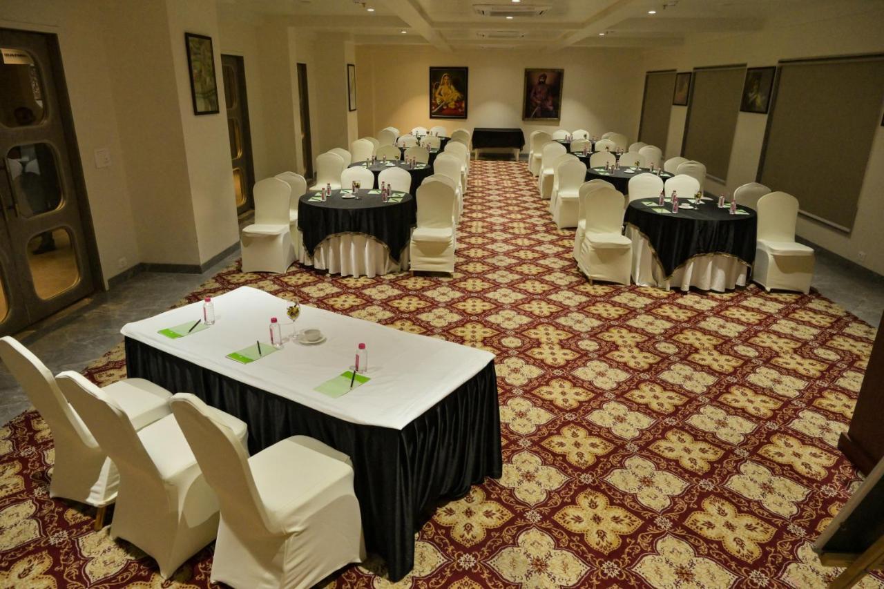 Stardom Resort Jaipur Extérieur photo