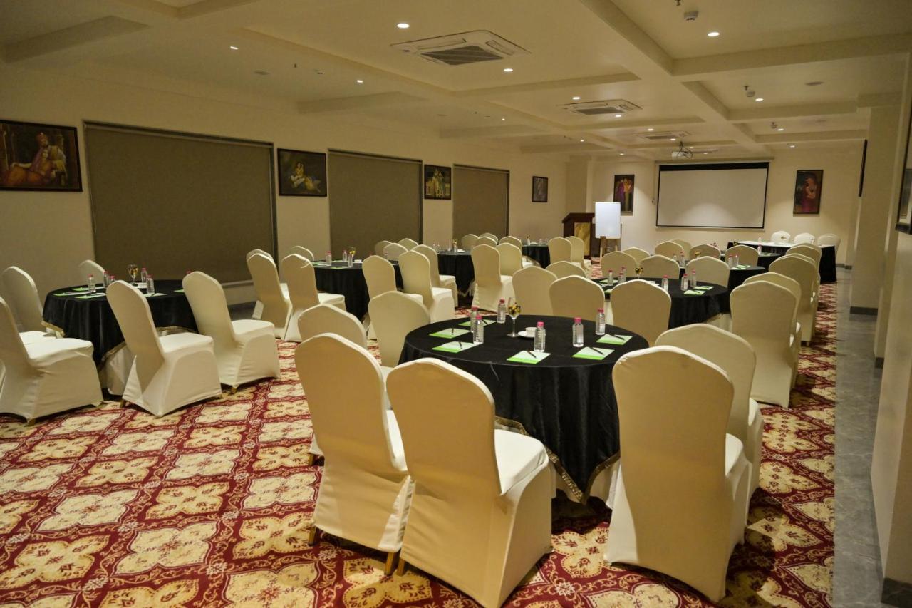 Stardom Resort Jaipur Extérieur photo