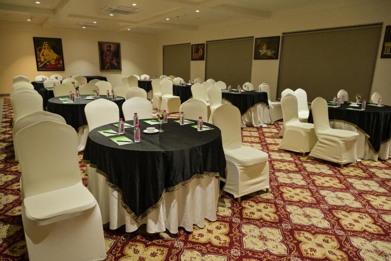Stardom Resort Jaipur Extérieur photo