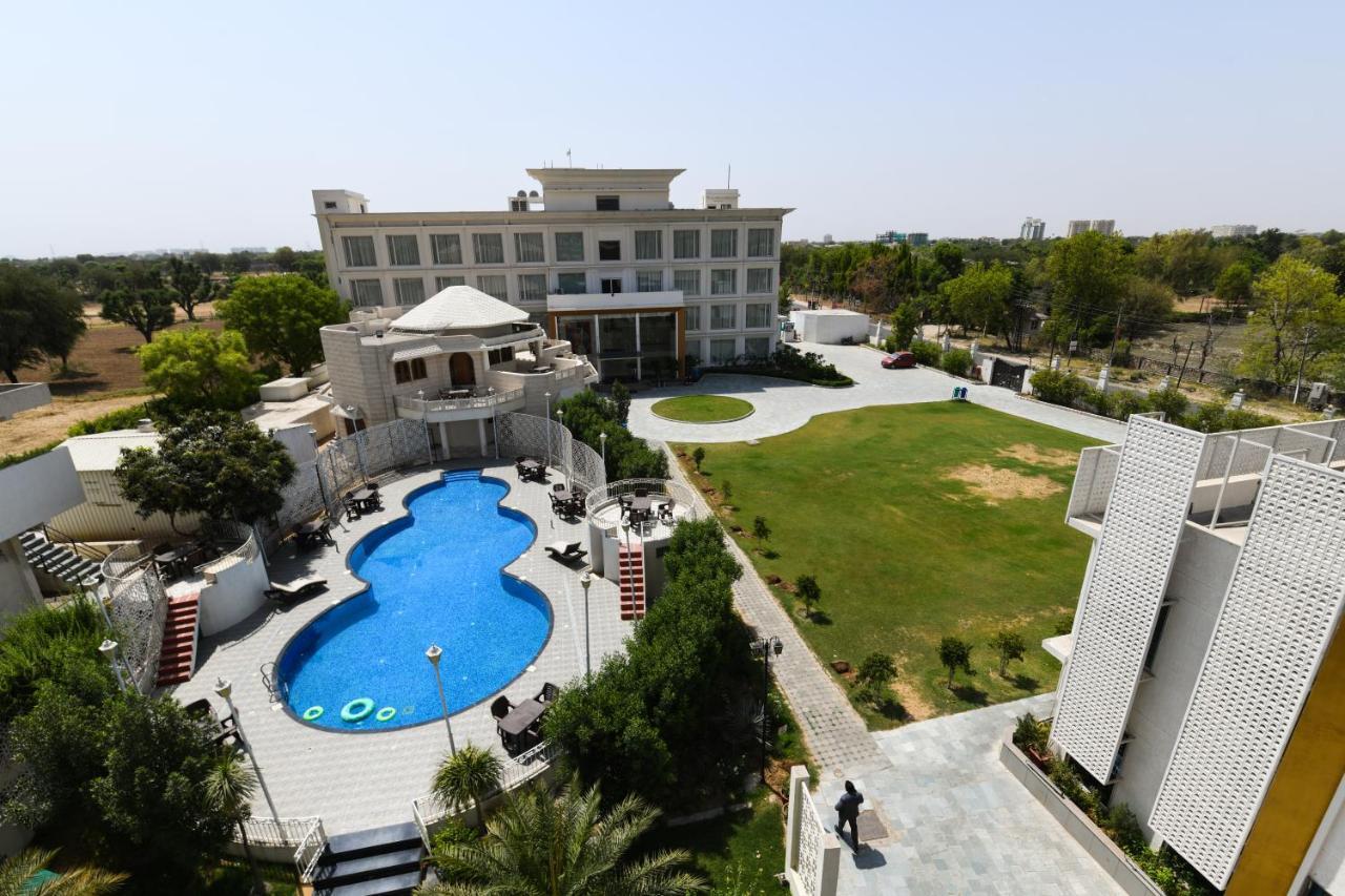 Stardom Resort Jaipur Extérieur photo