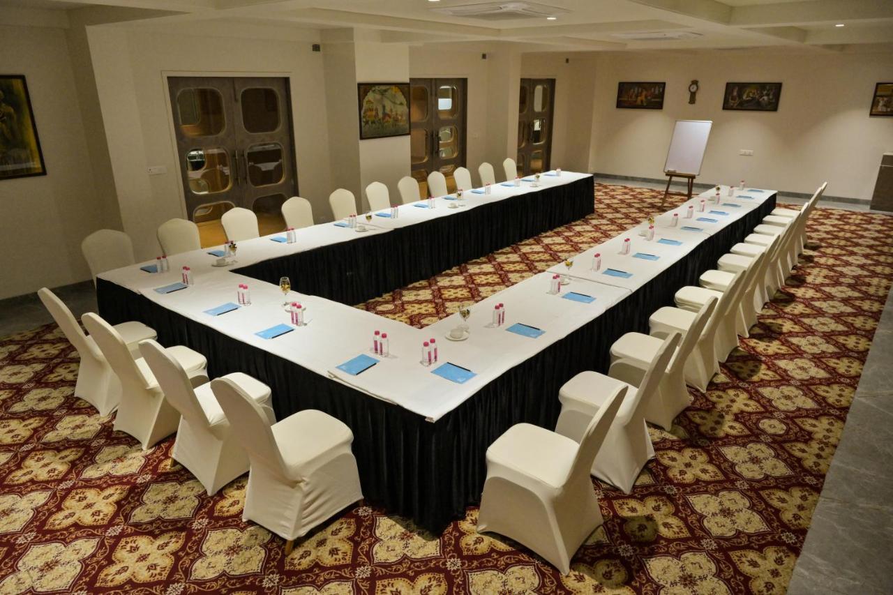 Stardom Resort Jaipur Extérieur photo