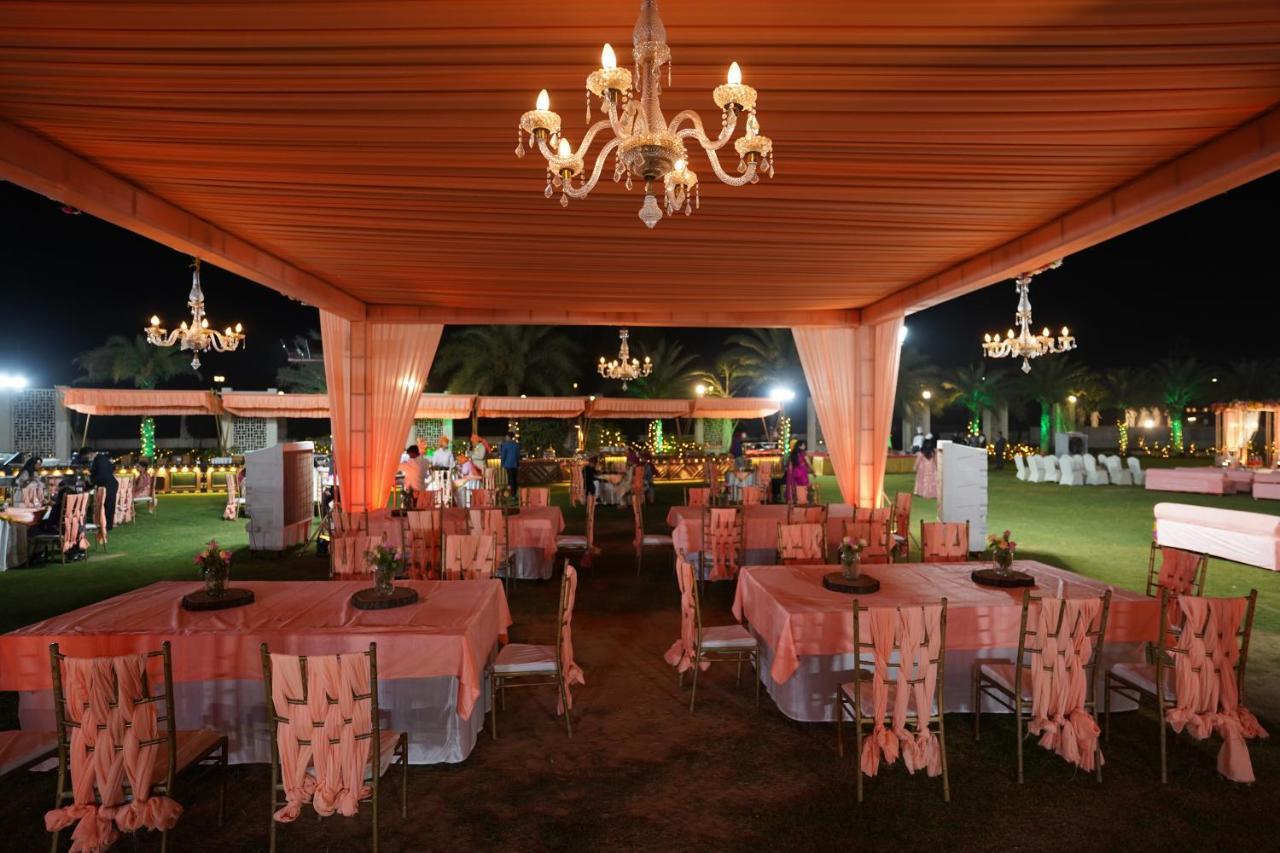 Stardom Resort Jaipur Extérieur photo