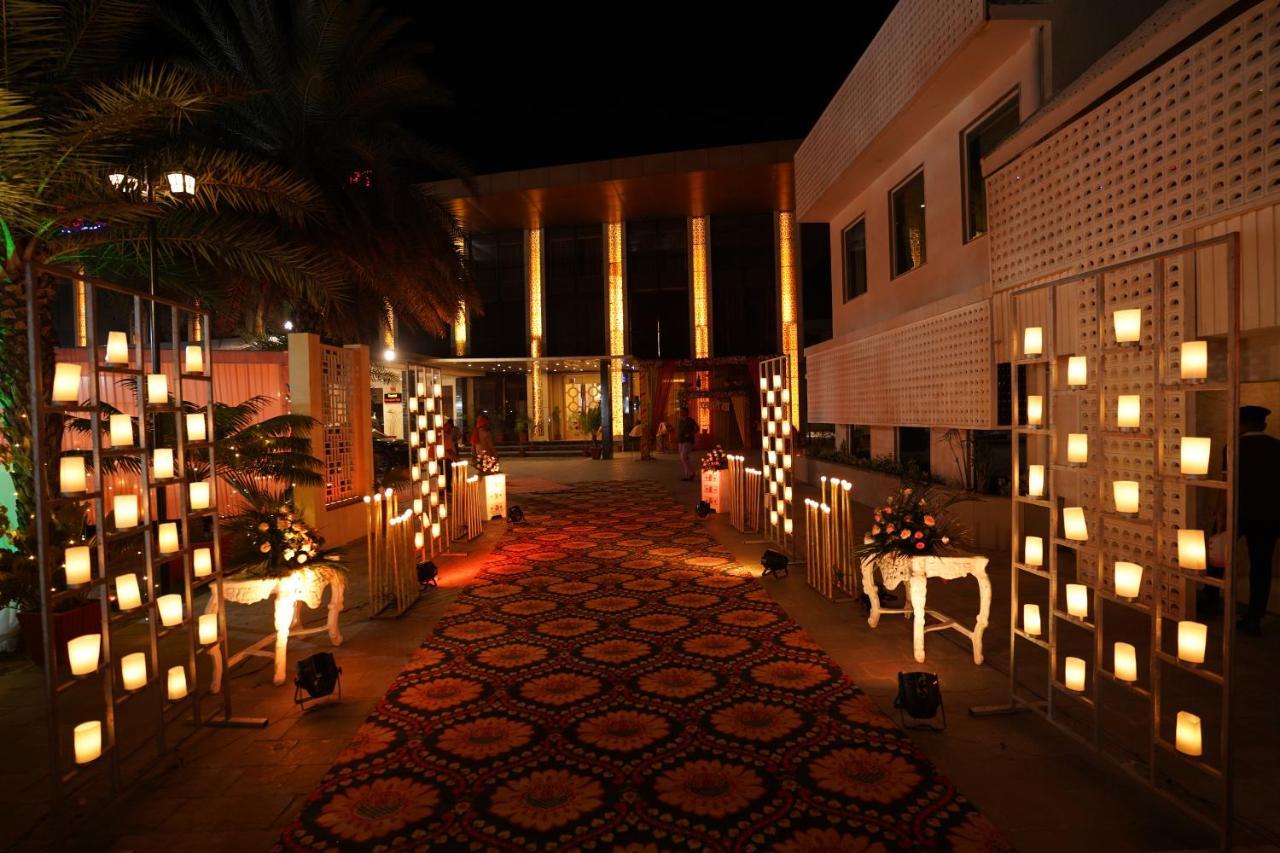 Stardom Resort Jaipur Extérieur photo