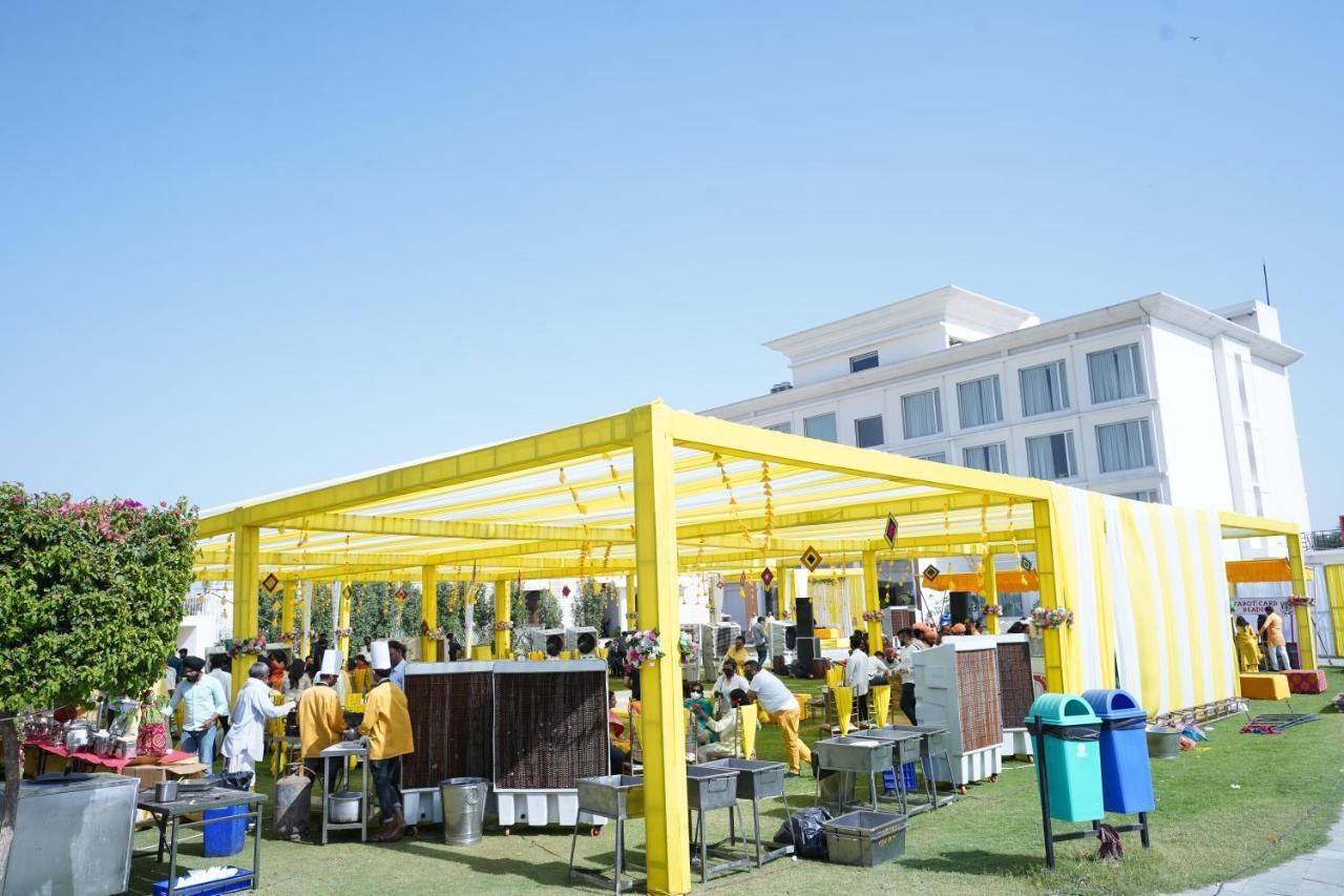 Stardom Resort Jaipur Extérieur photo