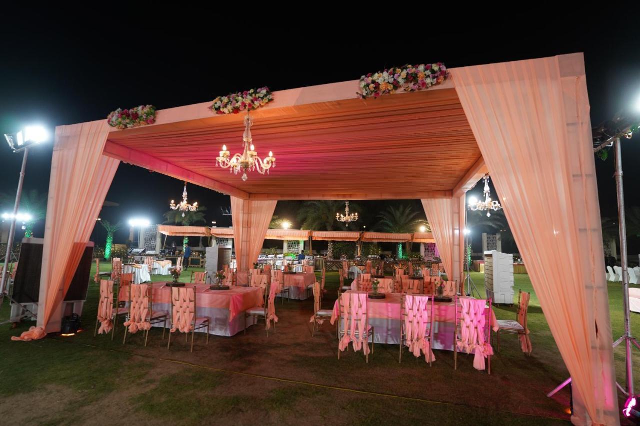 Stardom Resort Jaipur Extérieur photo