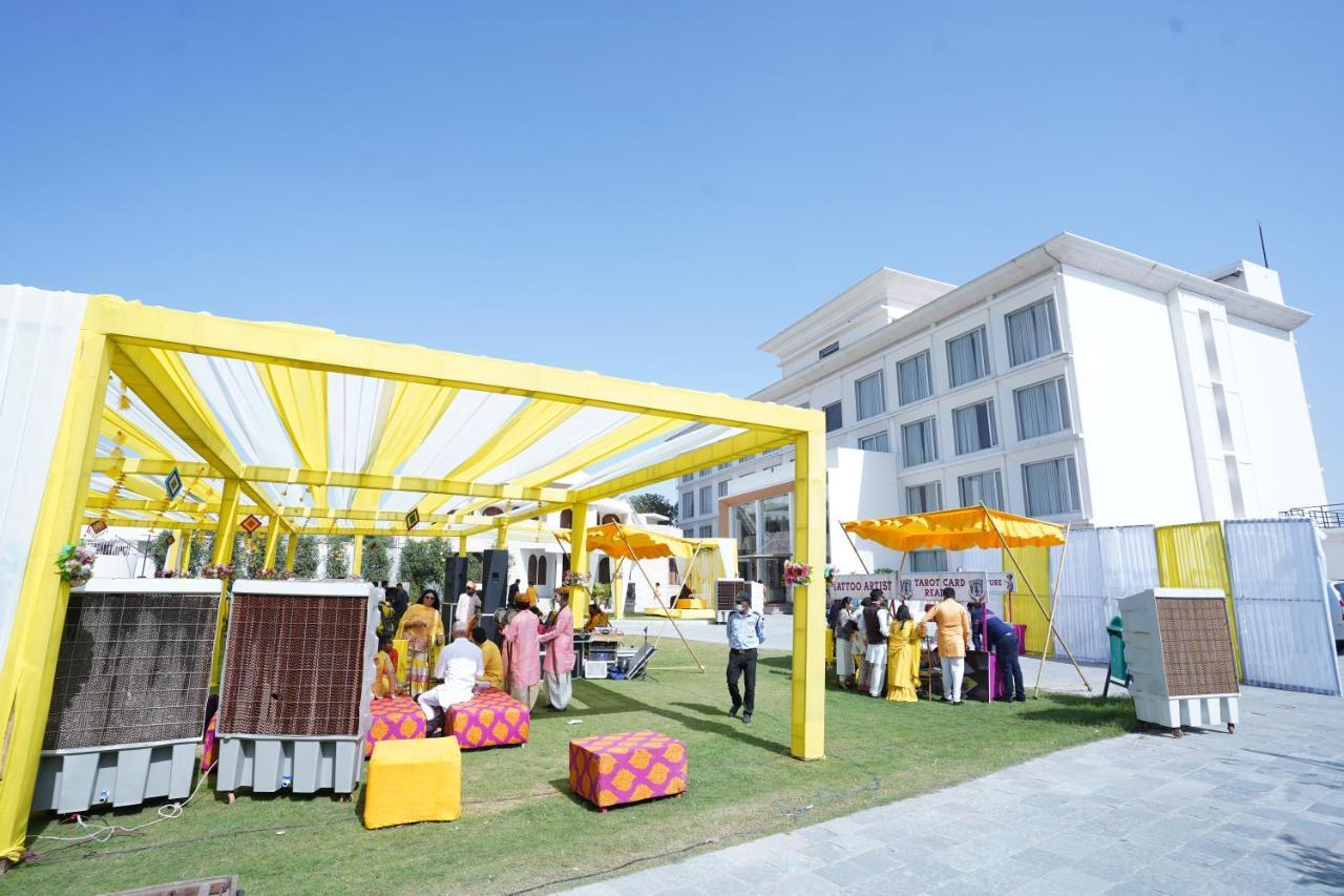 Stardom Resort Jaipur Extérieur photo